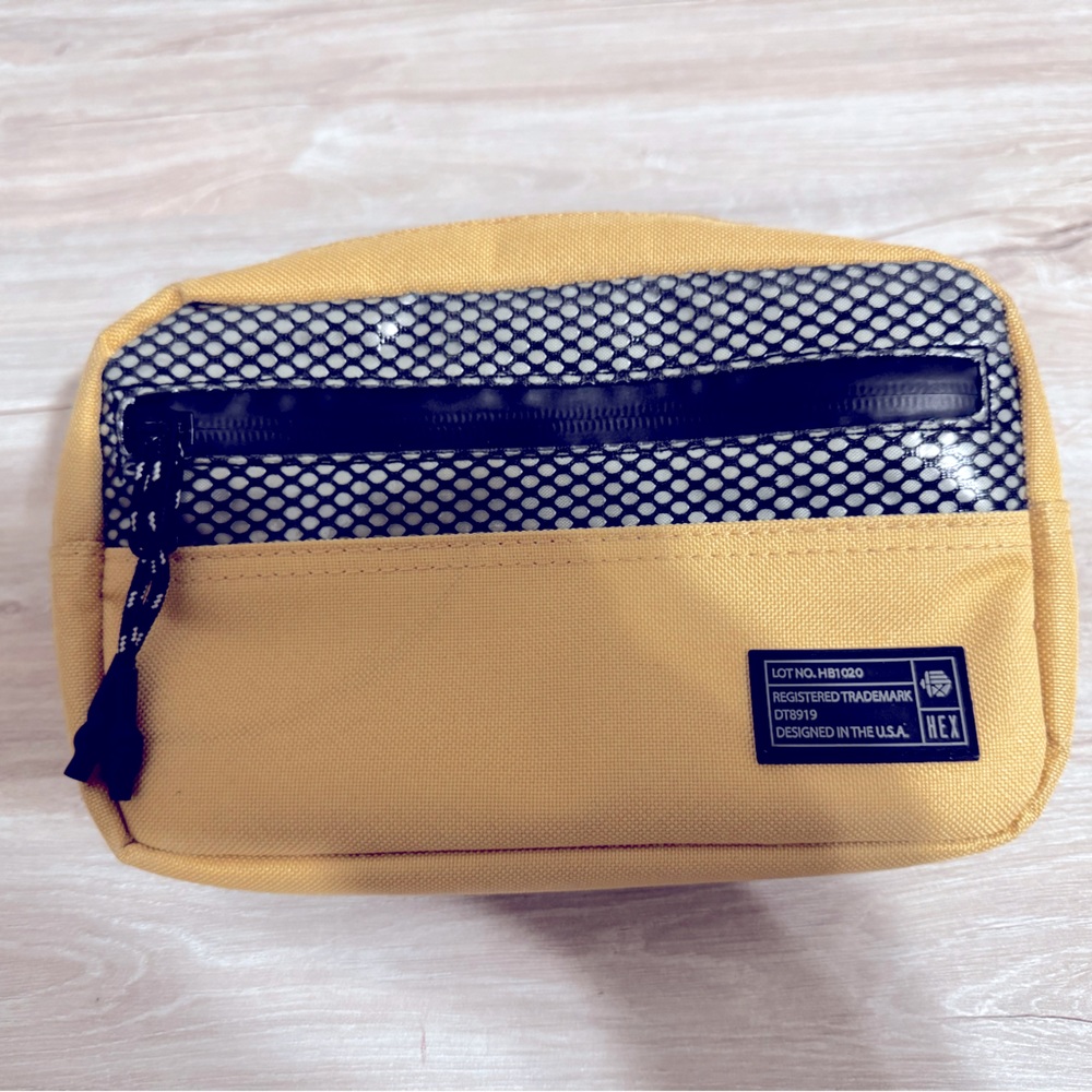 Little yellow belt bag